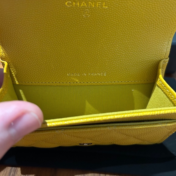 Chanel Classic Cardholder - Yellow with Light Gold Hardware - Picture 4 of 6